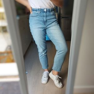 AEO Stretch Mom Jeans size 6